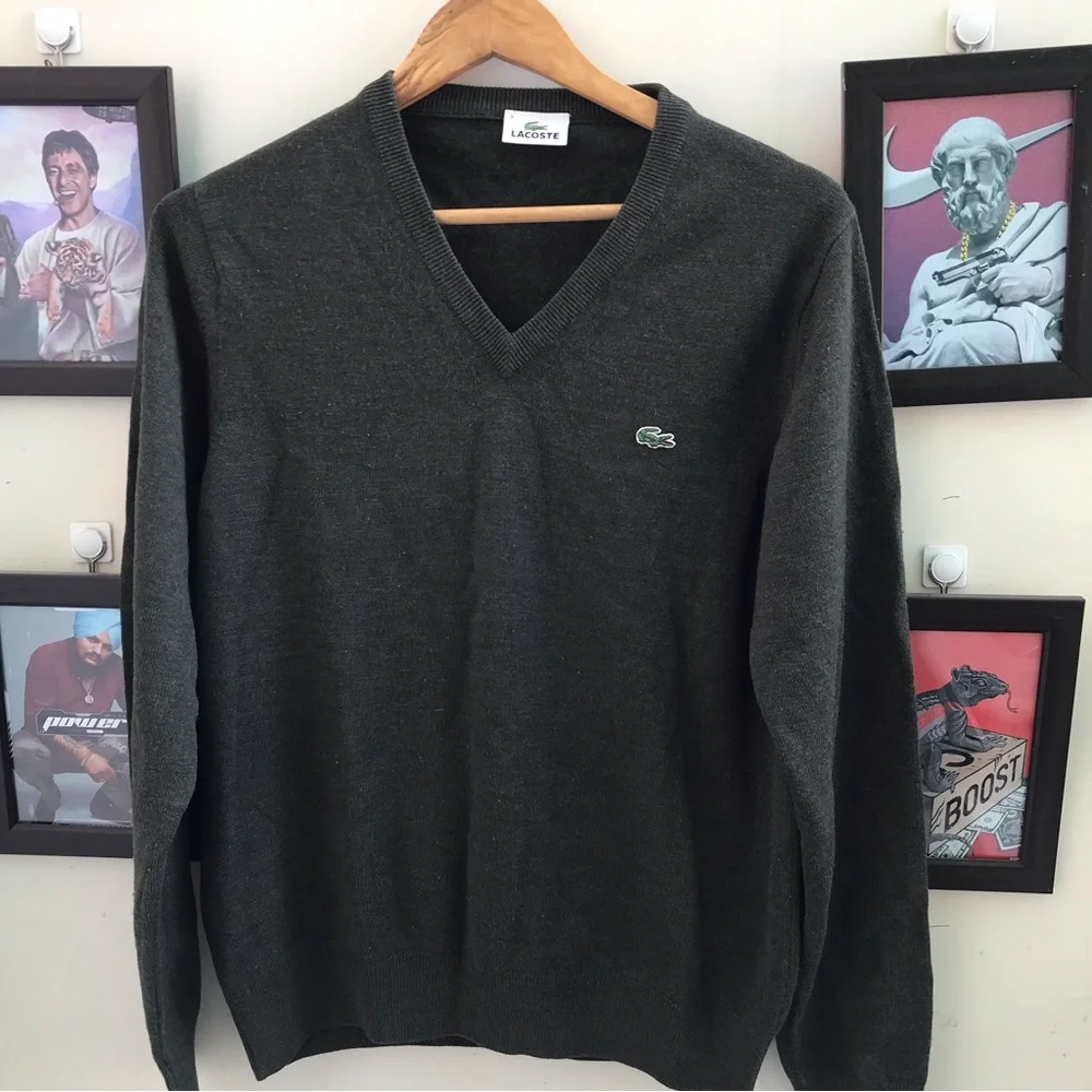 Lacoste sweater (S-M) - Picture 2 of 7